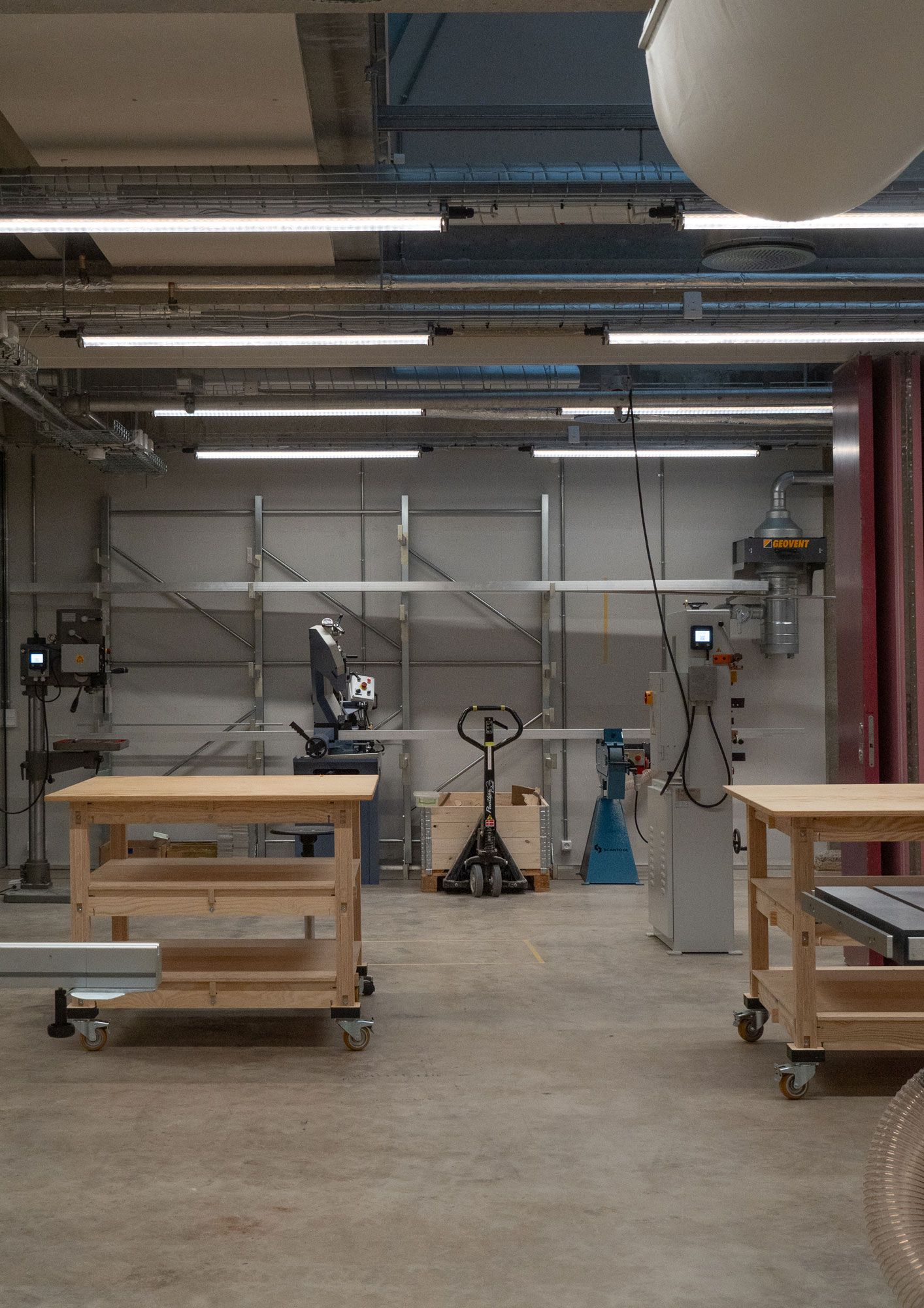 Archival Studies Thoravej Workshop Table 10